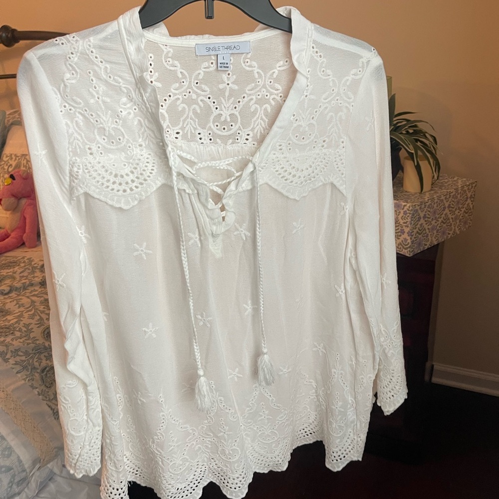 Single Thread Eyelet Top - image 4